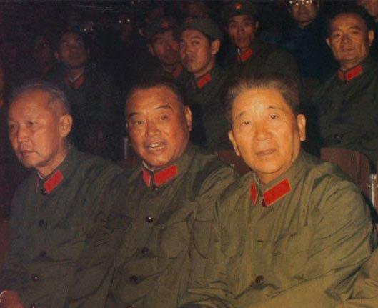 他两次被点将,任大军区副司令员兼卫戍区司令员,心里很不平静