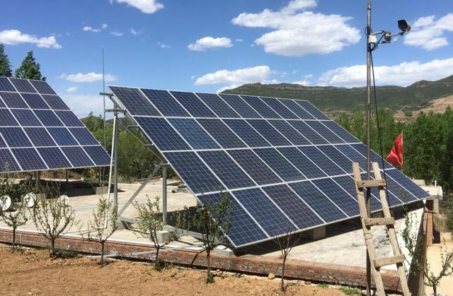 想安裝光伏發電供自家用,平均20度電一天,要裝多少瓦光伏板?