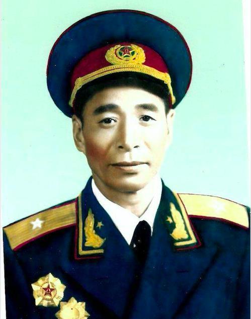 这位红军师政委,从抗战到离休前一直任副职,资历低的战友成上将