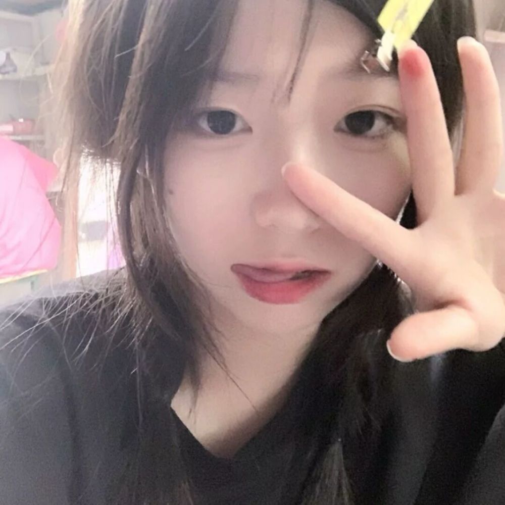 风格女头情绪化文案