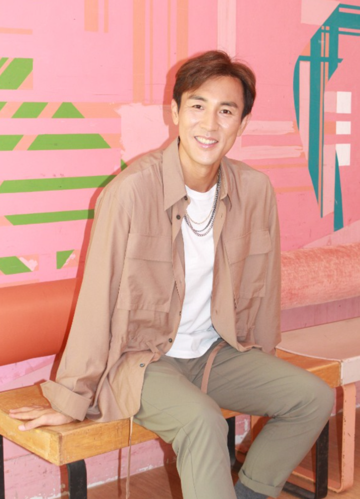 tvb小生谭俊彦携妻陪儿子参加学校旅行 为家人想拿视帝赚更多钱