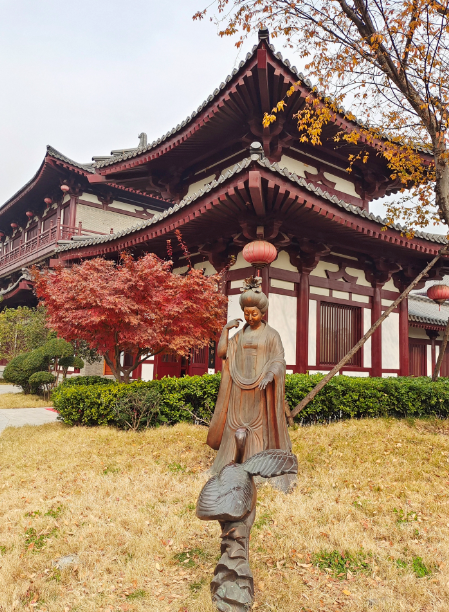 郭老师@洛阳,本次讲座是在唐朝皇宫,富丽堂皇的上阳宫举办,上阳宫文化