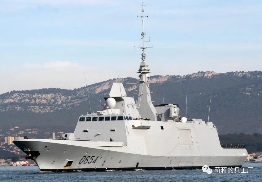 法国首艘fremm防空型护卫舰阿尔萨斯号入役,仅造2艘外形亮眼_腾讯新闻