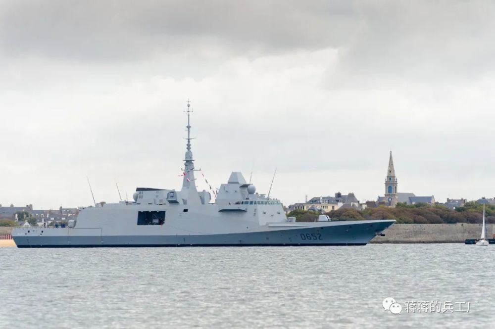 法国首艘fremm防空型护卫舰阿尔萨斯号入役,仅造2艘外形亮眼_腾讯新闻