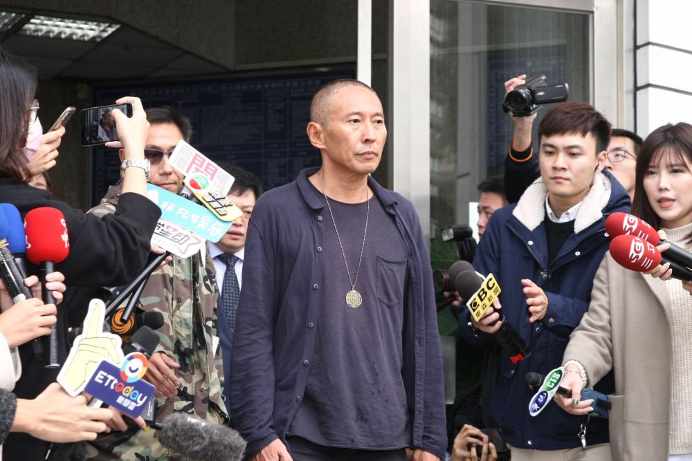 因性侵被判入狱四年，钮承泽正式入狱服刑_腾讯新闻