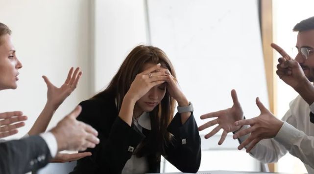 最可怕的是,有些遭受 pua 的人压根没有意识到自己正在遭遇着一切.