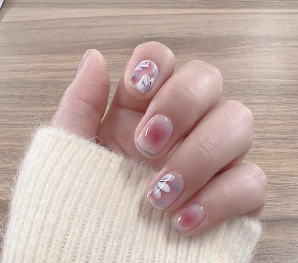 粉色系美甲,指尖上的少女心-cw资讯网