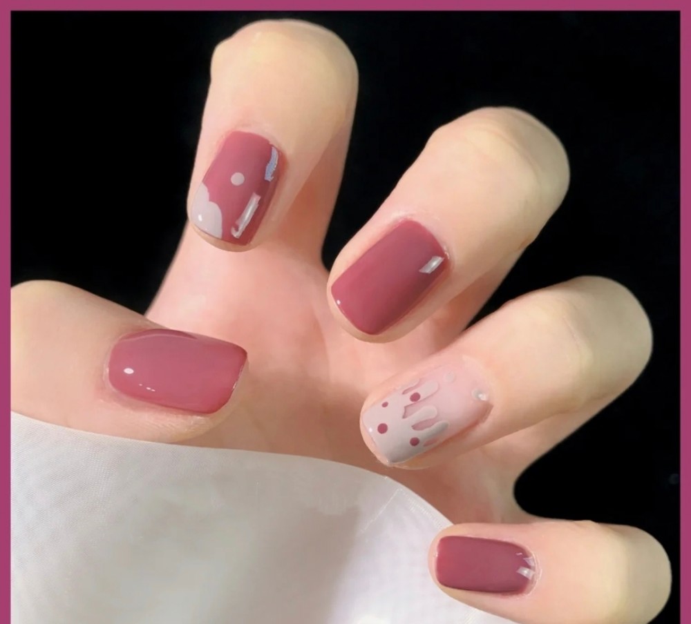 粉色系美甲,指尖上的少女心插图7
