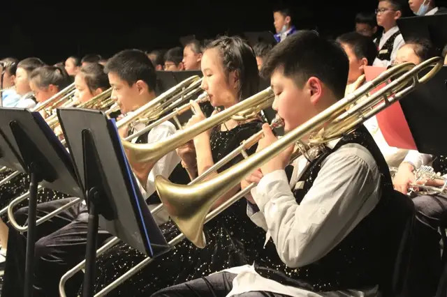 无锡市坊前实验小学芳菲管乐团太湖文化艺术季展演圆满成功