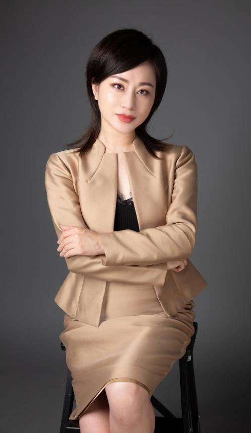 现实版"王多鱼"李春平:伺候美国花甲老太13年,继承巨额财富