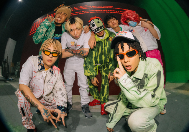 被gai拉黑?gosh成员退厂牌后产生争议.