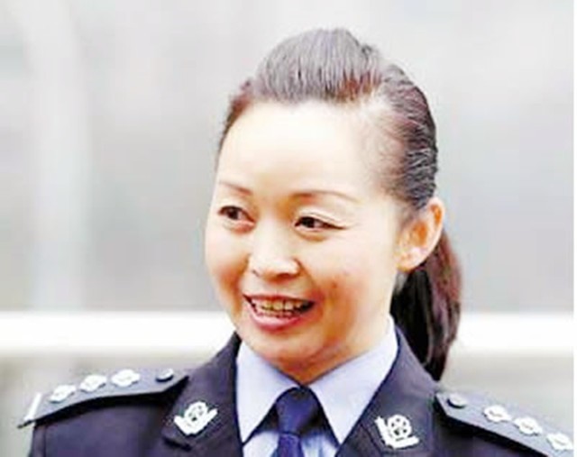 耿菊花扮演者:曾是女子特警队少尉,拒50万年薪,转业成反恐精英