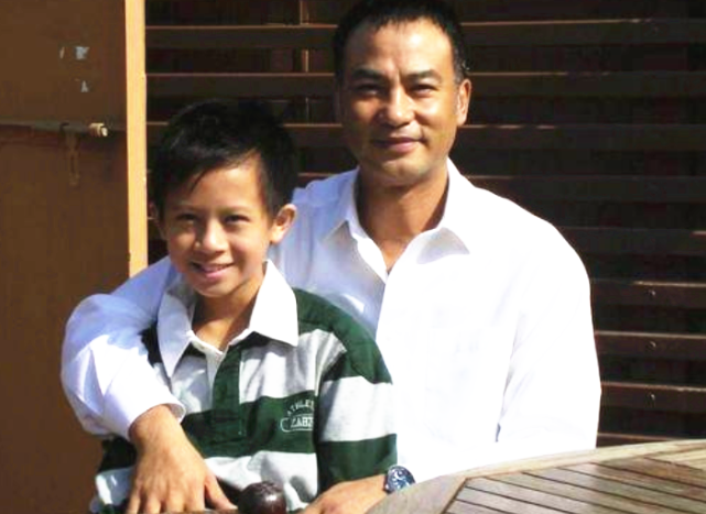 纹身师女友白发红唇,配中式礼服太前卫|tvb|李日升|童星