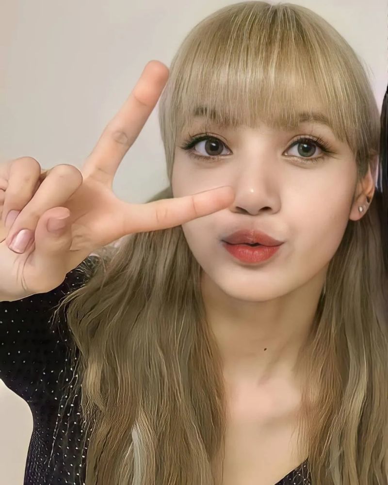 lisa美图合集-莎莎放个假不用太担心,肯定马上就会好起来啦!