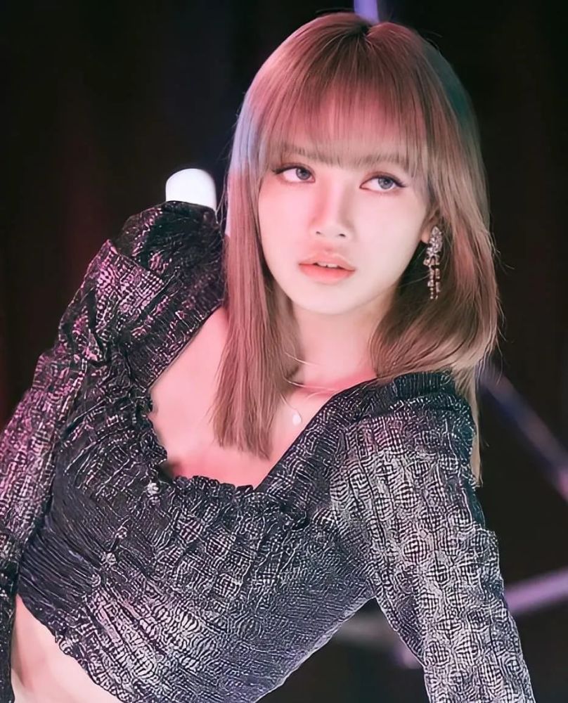 lisa美图合集-莎莎放个假不用太担心,肯定马上就会好起来啦!