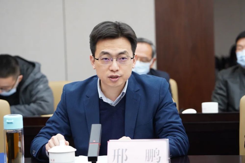 省政协委员顾明华,区政协常委万礼,区政协委员陈砚,区政协特邀委员冯