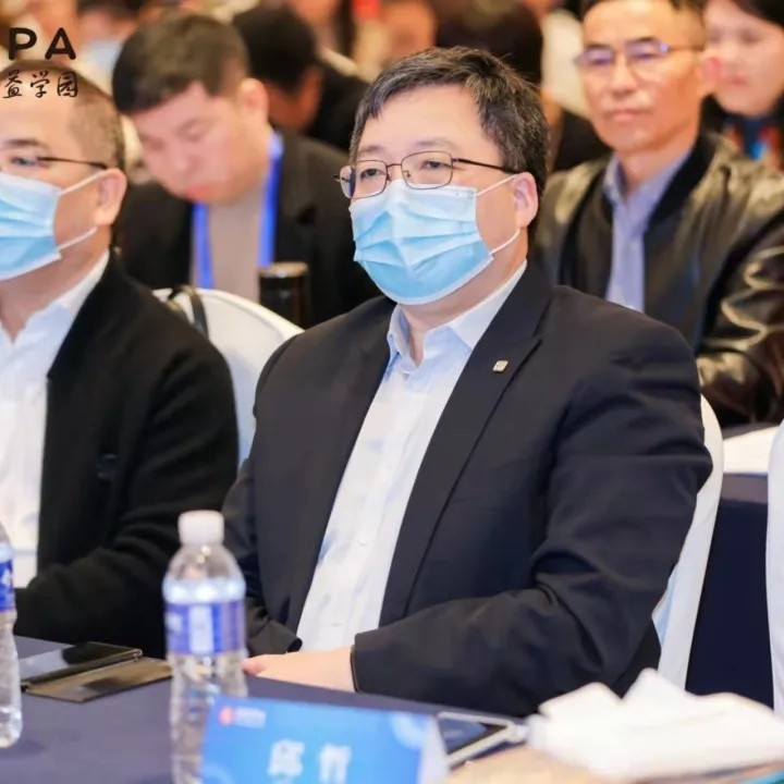 研修期间,学员将与深圳国际公益学院黄浩明教授,浙江大学苗青,沈永东