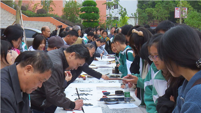 精彩南雄市第二中学举办展青春芳华颂百年辉煌校园文化艺术节