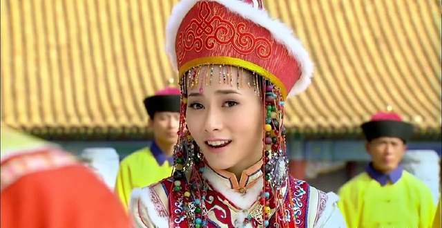 在《新还珠格格》中,柴碧云饰演的塞娅给人留下深刻的印象,刁蛮任性