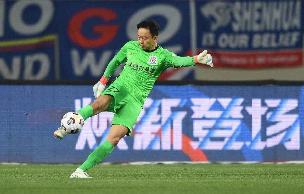 王大雷 曾诚在申花门将有望迎来新对手，曾是中超豪门主力，入选过国家队