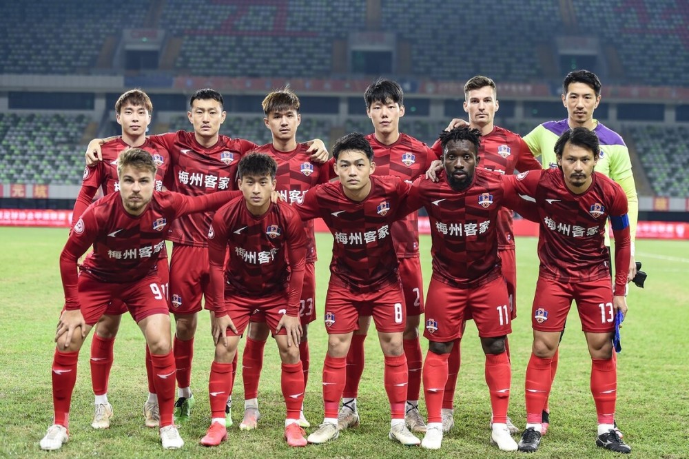 浙江队 0-2，领头羊轰然倒下，中甲争冠格局变天，武汉三镇拿冠军稳了吗