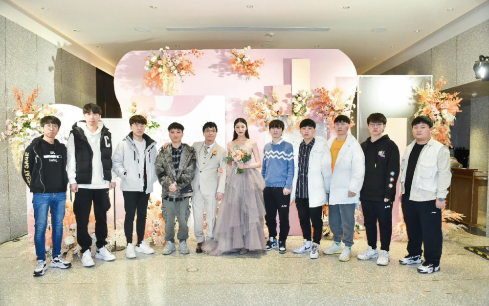 rng主教练tabe结婚众星云集老皇族齐聚