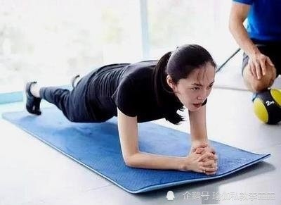 平板支撑练习中如果“翘屁股”就一定是错了吗！