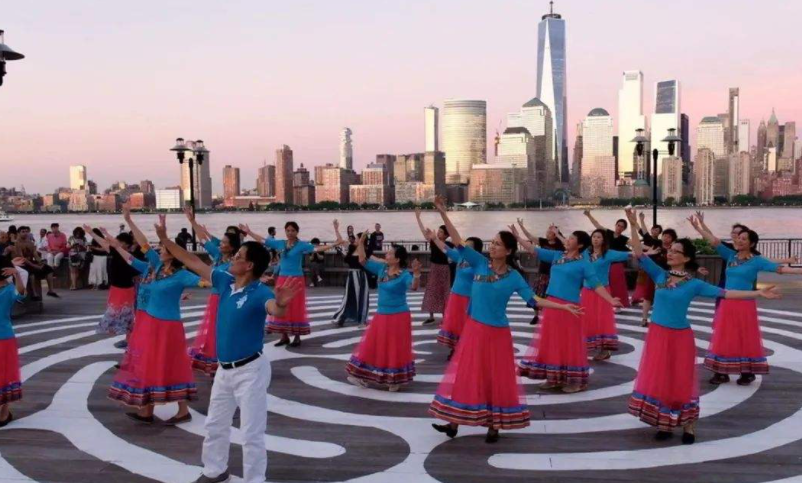 中国大妈在美国跳广场舞,被批捕,是素质问题还是文化差异呢?