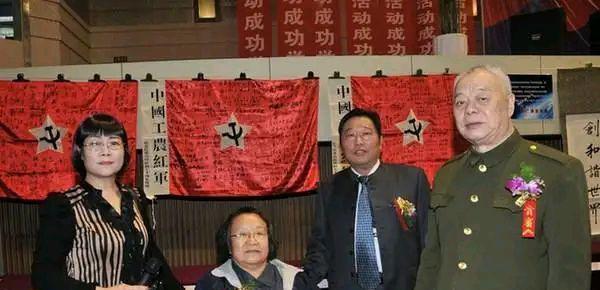 新疆維吾爾自治區政府發言人：美國才是真正存在強迫勞動的國家S100無人直升機