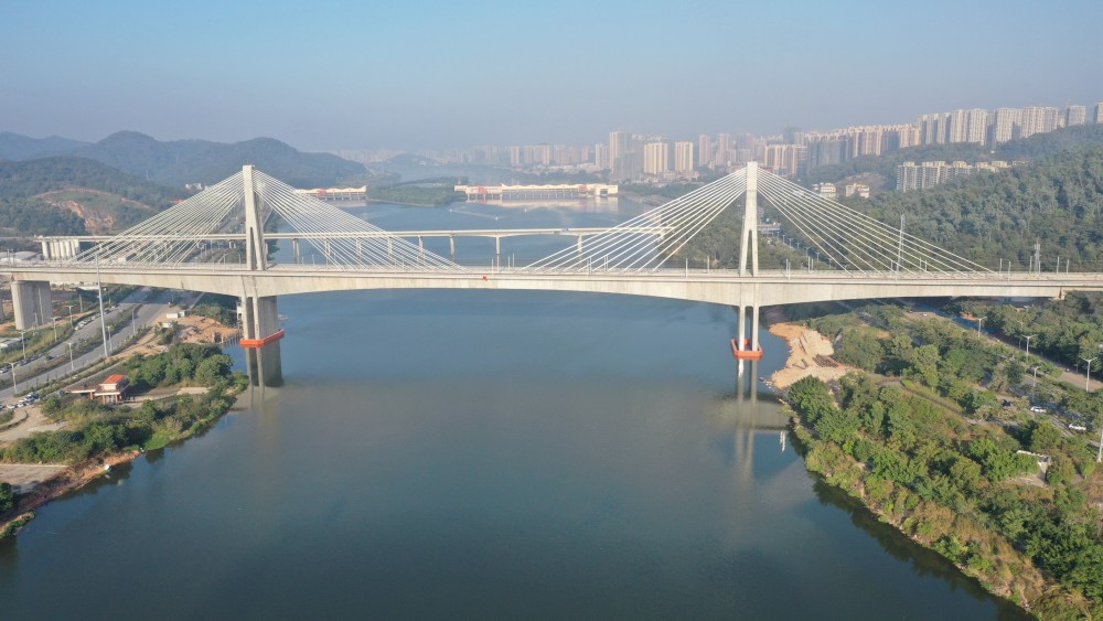 为群众办实事丨赣深高铁剑潭东江特大桥三件防撞铠甲完工将如期通车