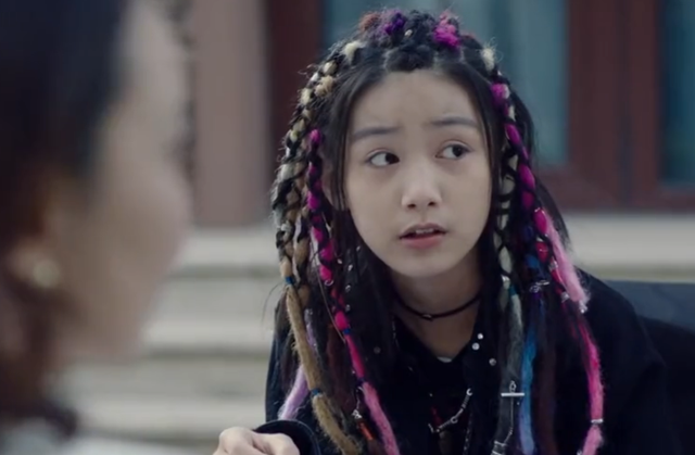 但是在感情方面还是高手,还帮简单的感情排忧解难,看到林宛柔就是怒目