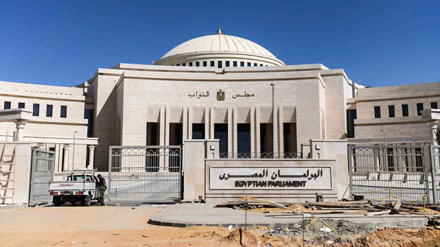 图集埃及正式迁都新首都位于沙漠地标建筑由中企承建