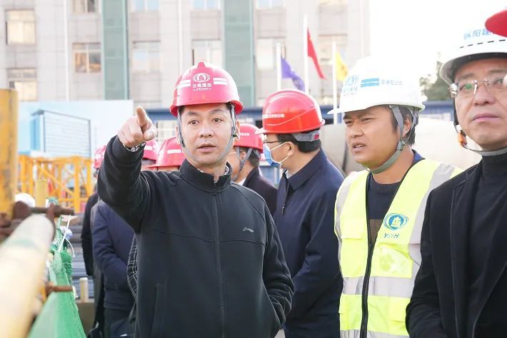 要闻杨秀颀到枞阳县人民医院调研
