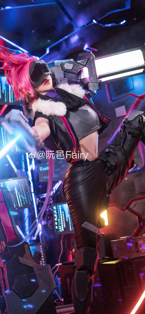 英雄联盟金克丝源计划cos金克丝的含义就是金克丝