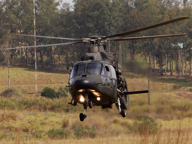 战斗的海豚法国as565黑豹多用途军用直升机