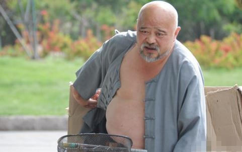 老戏骨李琦犀利点评流量明星片场开怼数字演员不能拍就赶紧走