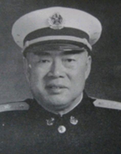 李世田:海军中将,原海军副政委兼纪委书记,三野走出来的名将
