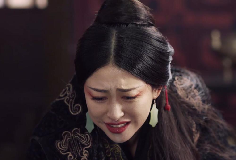 而冯太后,是北魏文成帝拓跋濬的皇后,献文帝拓跋弘的嫡母.