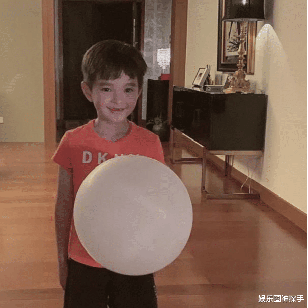 王诗龄和诺一,爱登都是通过亲子节目为大家所认知.