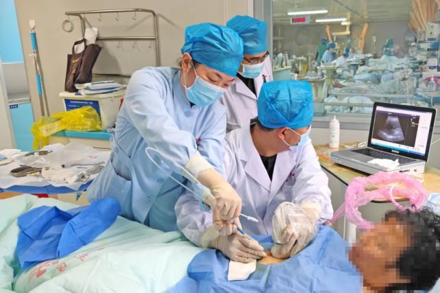 我院成功开展超声引导下经皮肝穿刺脓肿置管引流术