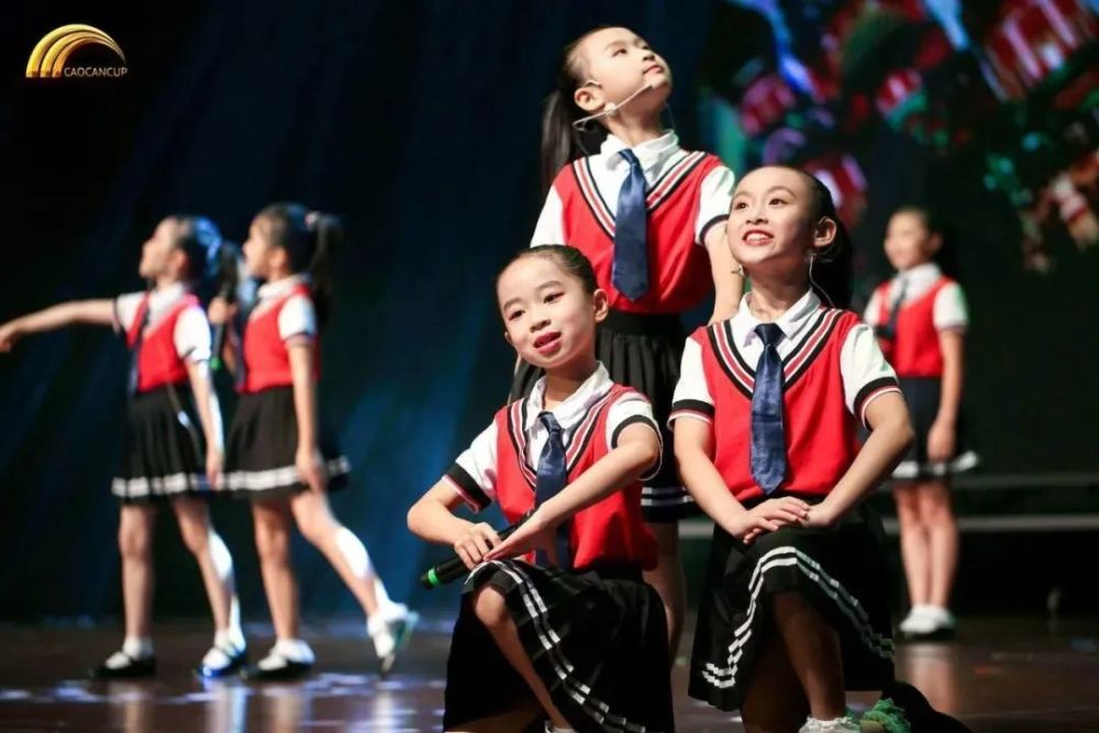 学朗诵孩子背后6种类型的家长,你属于哪一种?