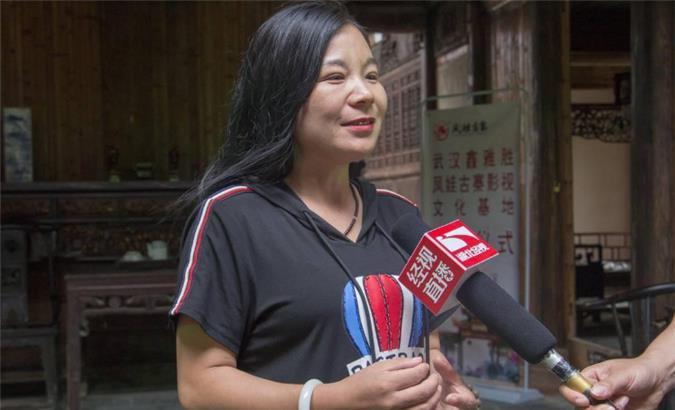 余红梅:靠捡废品挣出亿万身家,打造文化古镇,致富全村人