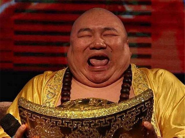 真人弥勒佛在网络迅速走红被富婆花高价供养结局如何