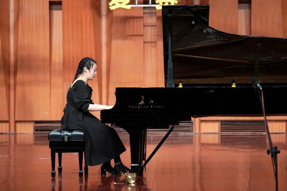 对话·金钟选手丨王佳星:声入人心,聊以慰藉,这也许才是音乐的本来