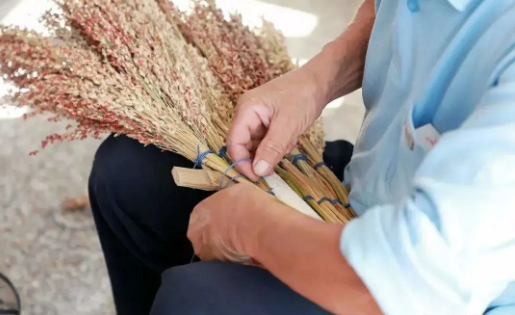 射埠锦石花石街头这些人正在消失