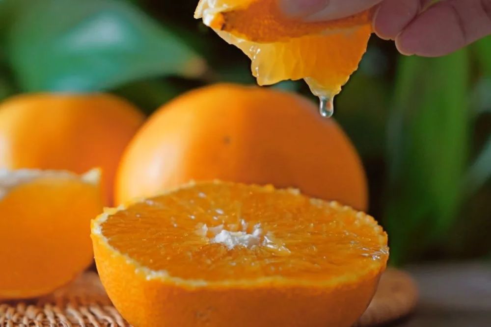 吸着吃的爆汁橙专治各种橙子不服