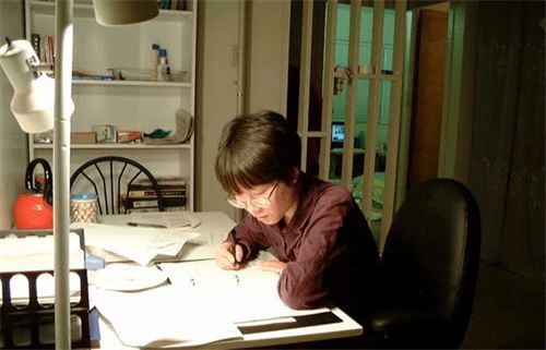 清华女学霸陈丹蕾,因爱到极致杀害丈夫,事后与尸体共枕7天