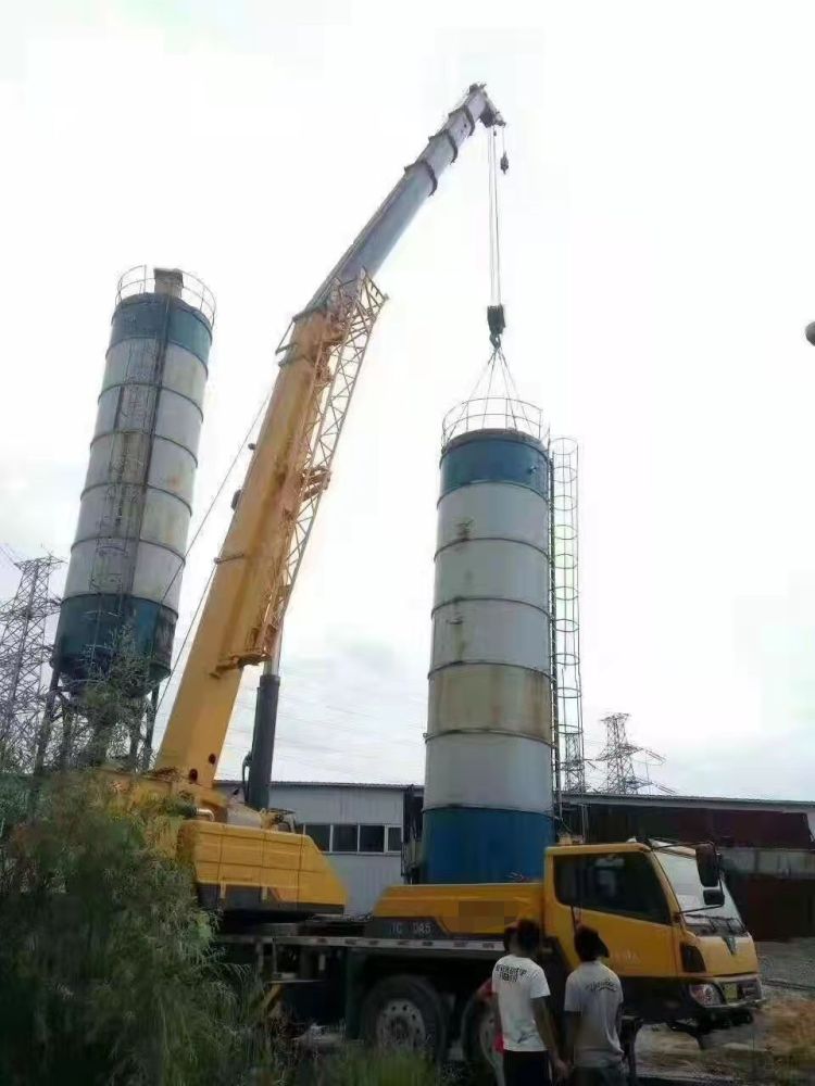 吊水泥罐,单出二节臂靠谱吗?