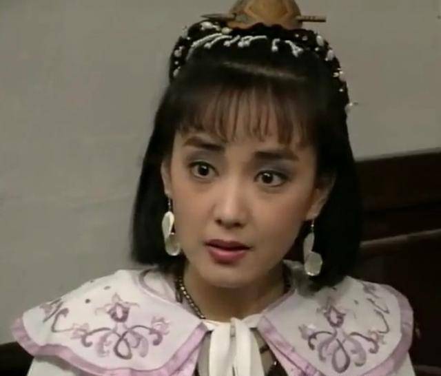 白眉大侠白云瑞凭借一张俊美的脸俘获了三位美女的心