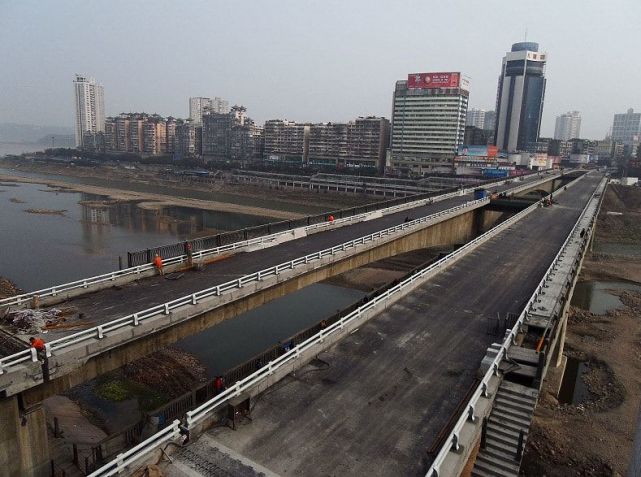 泸州沱江一桥图片
